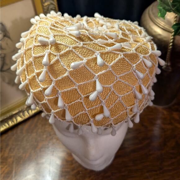 Vintage 1960s MCM Beaded Light Beige Woven Straw Puffy Bubble Hat, Mr. John Jr. - Picture 2 of 8